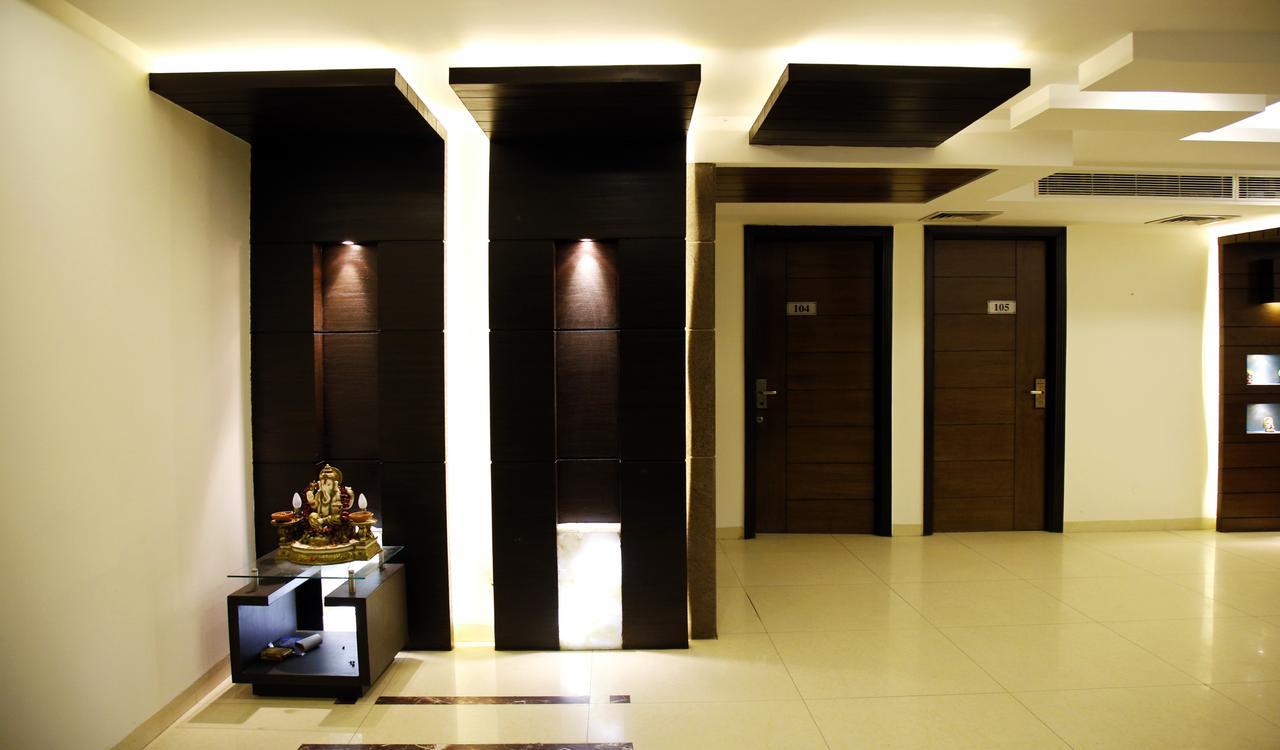 Fabhotel Oasis Dlf Phase 3 Gurgaon Eksteriør billede