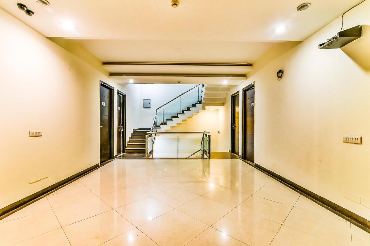 Fabhotel Oasis Dlf Phase 3 Gurgaon Eksteriør billede